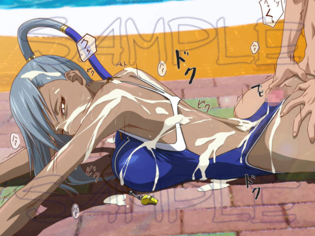 競泳水着姿の褐色美女が寝バックでセックスしている